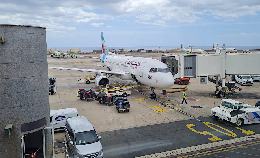 Gepäckbeladung des Eurowings A320 in Las Palmas de Gran Canaria