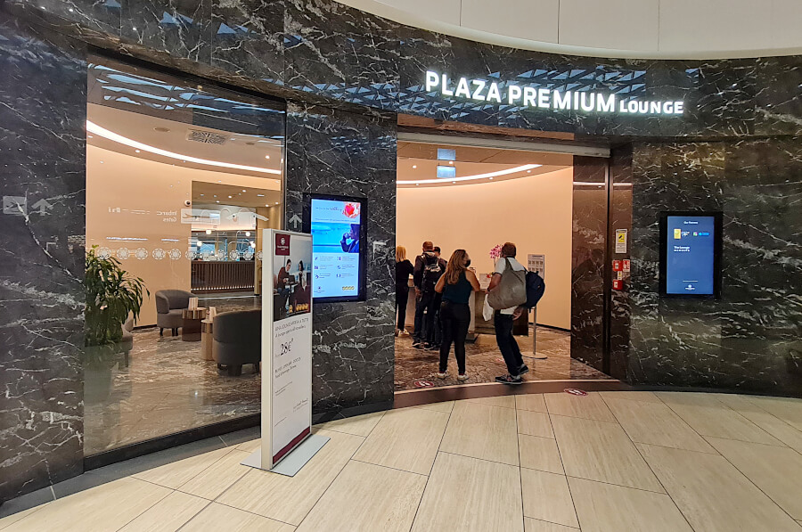 Eingang Plaza Premium Lounge Rom