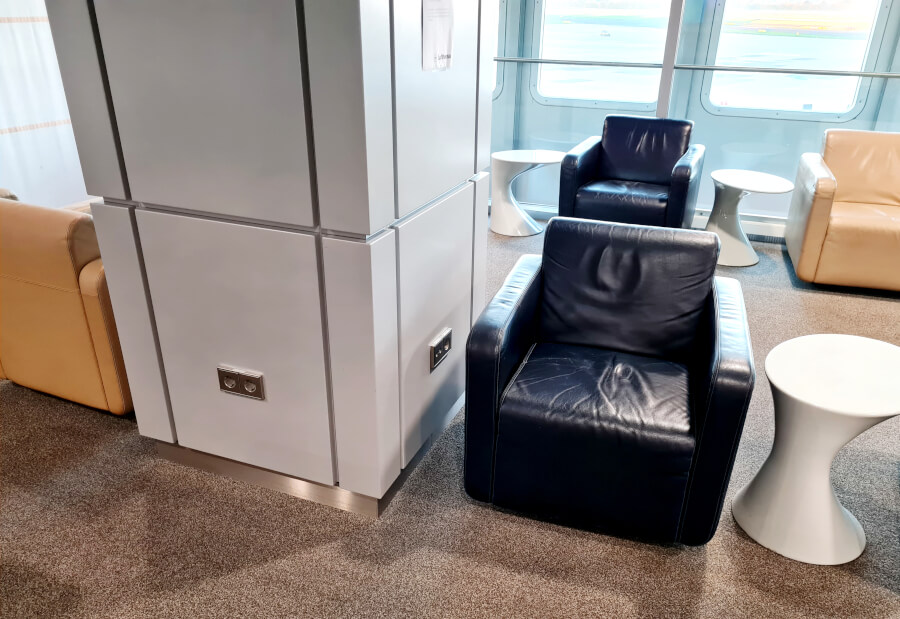 Steckdosen in Lufthansa Business Class Lounge