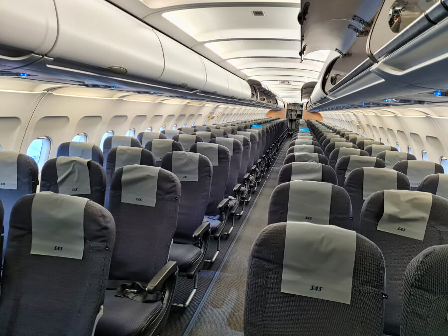 3-3-Bestuhlung mit Stoffsitzen im A320 von SAS