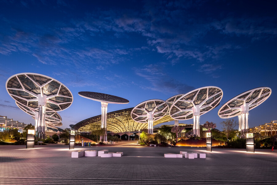 TERRA – Der Nachhaltigkeitspavillon auf der EXPO2020 in Dubai bei Nacht