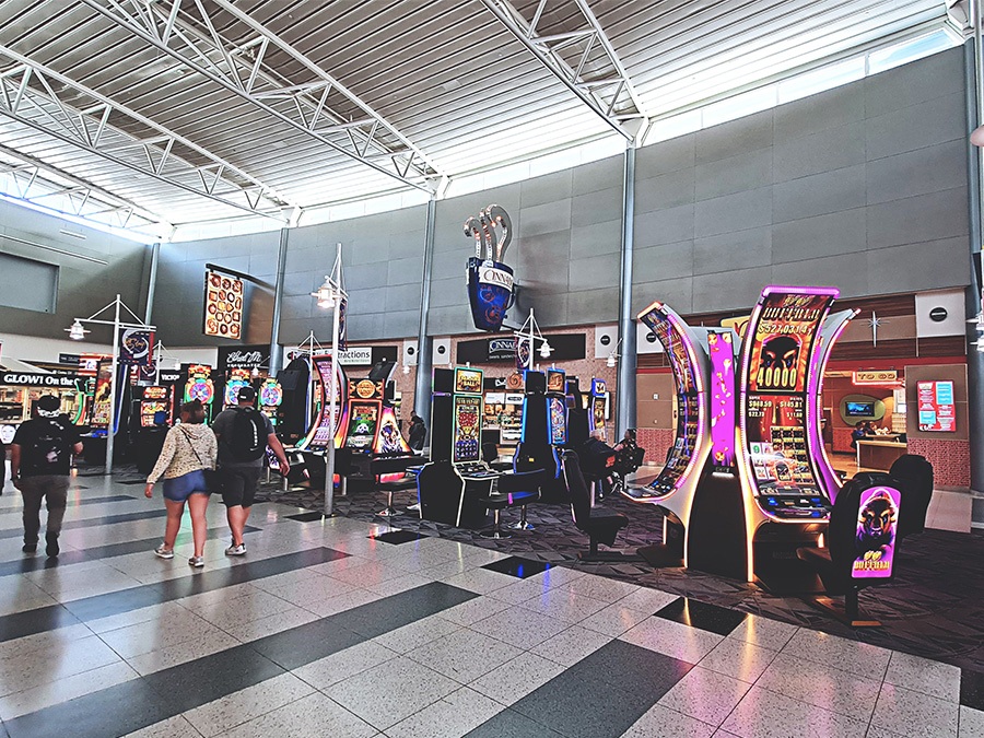 Natürlich locken am Flughafen von Las Vegas auch diverse Spielautomaten