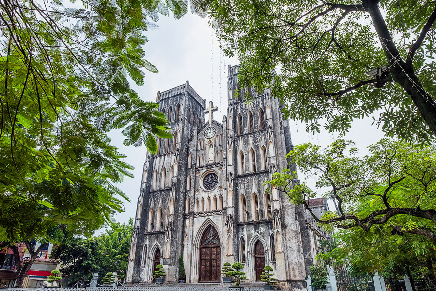 St.-Joseph-Kathedrale im Französischen Viertel in Hanoi