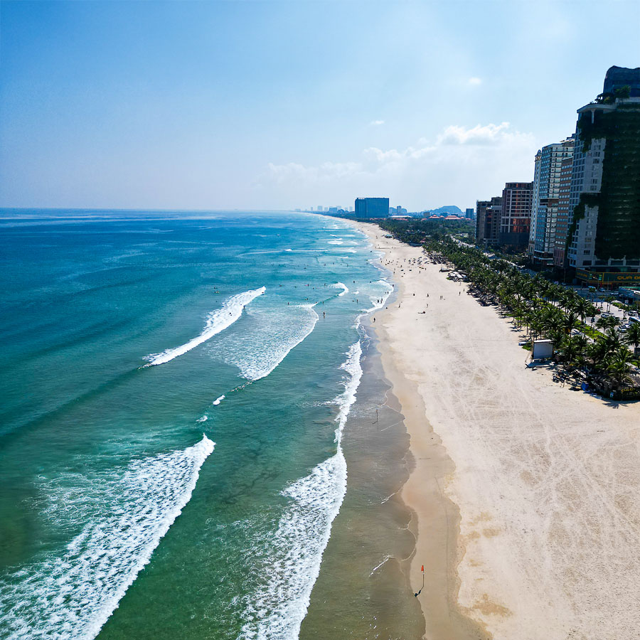 Kilometerlanger Traumstrand My Khe Beach in Da Nang